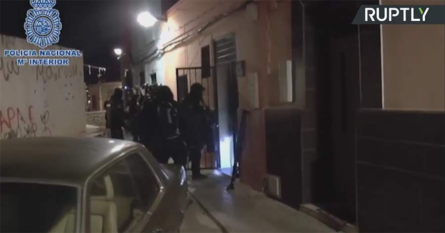 بالفيديو/ اعتقال خلية داعشية إسبانية - مغربية تدربت على قطع الرؤوس