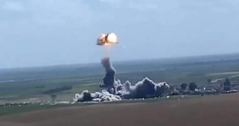 بالفيديو: مقاتل &quot;داعشي&quot; يطير في الهواء.. وينفجر!