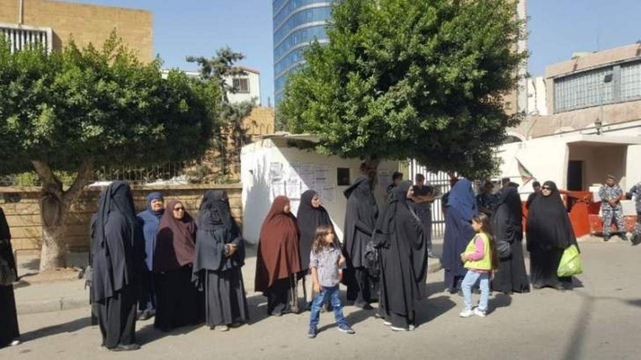 اعتصام لاهالي الموقوفين الاسلاميين بطرابلس مطالبين بالافراج عن ابنائهم