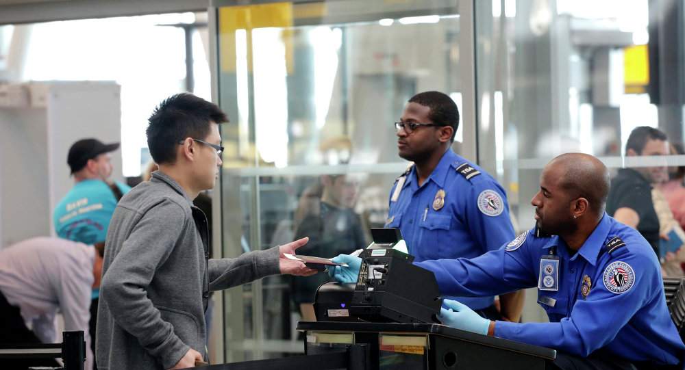 قوانين جديدة في المطارات الأمريكية ابتداءً من الغد