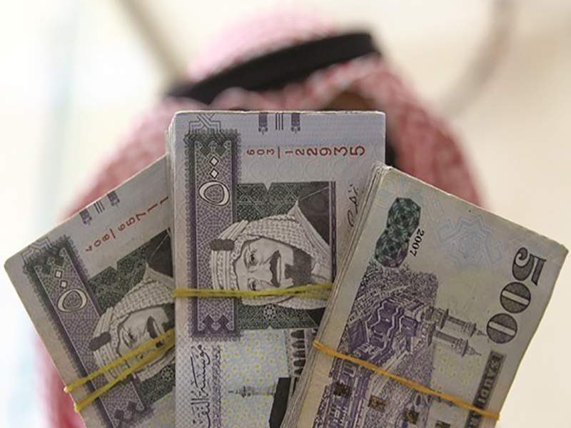 البنوك السعودية تجمد أكثر من 1200 حساب مصرفي 
