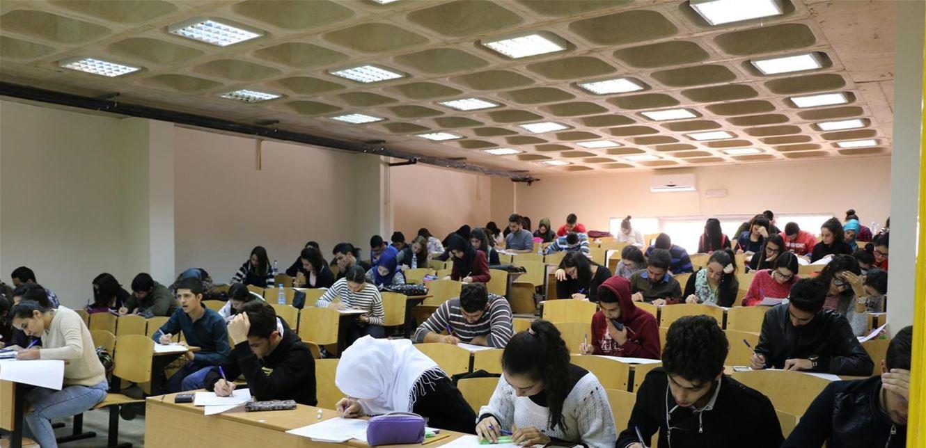  الجامعة اللبنانية تتوجه الى اجراء الامتحانات النهائية داخل الكليات ضمن آلية تحترم قواعد التباعد الاجتماعي (لبنان 24)