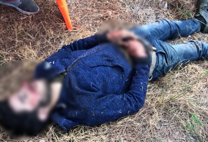 سقوط عامل سوري عن شجرة في قيتولي اثناء قيامه بتشحيل الصنوبر...وحالته حرجة!