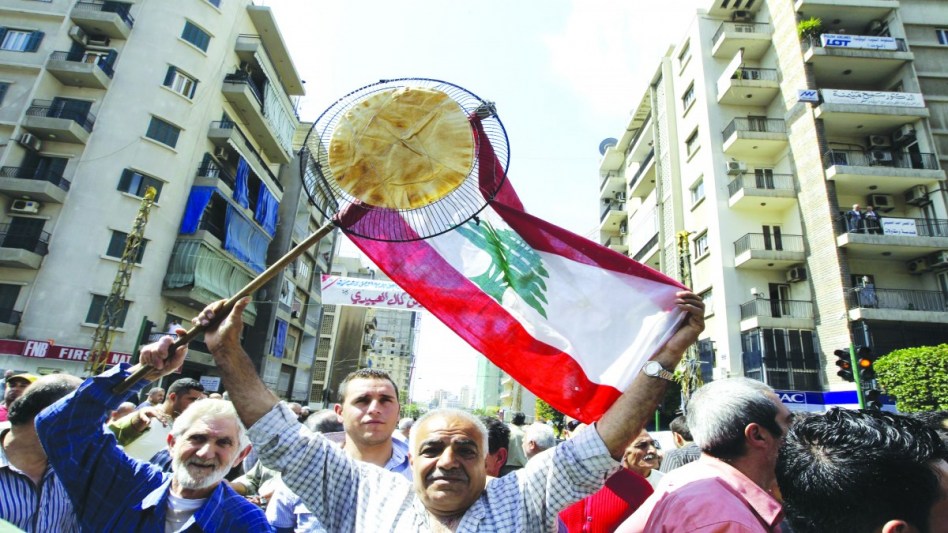 أيها اللبنانيون تحضروا لـ 3 سنوات من العوز والحرمان حيث سيتراجع الاقتصاد الى النصف ونسبة البطالة سترتفع بشكل مرعب..ومفاجآت مصرفية من العيار الثقيل!