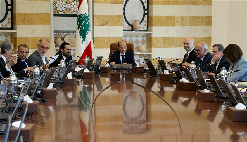 مستشار رئيس الحكومة اللبنانية لوكالة رويترز: سيتخذ قرار بشأن إمكانية لتعديل حكومي خلال أيام