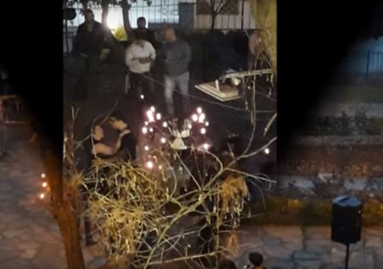 بالفيديو: جماجم وهياكل عظمية.. حفل زفاف يُرعب الكسروانيين!