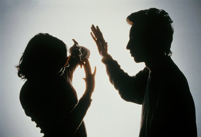 شتائم وضرب وسكاكين في خلاف زوجي...ماذا حصل يومها في المريجة؟