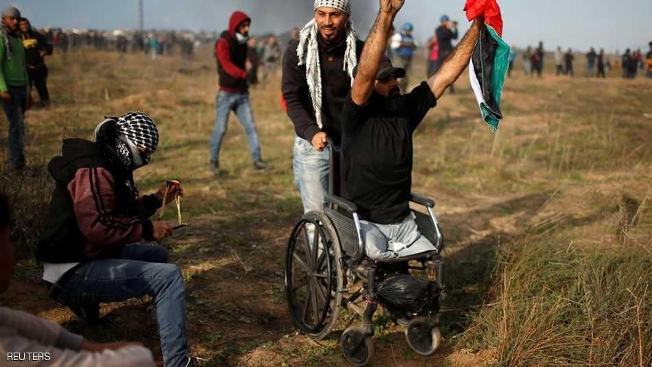 &quot;إبراهيم&quot; فلسطيني يتحدى إسرائيل والإعاقة.. وأطلق هتافات أرعبت قوات الإحتلال فأطلقوا رصاصة على رأسه وسقط شهيداً !