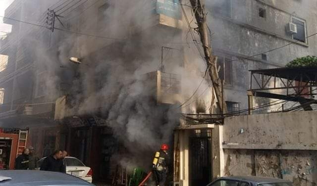 بالصور/ حريق يلتهم مطعم للفلافل في طرابلس
