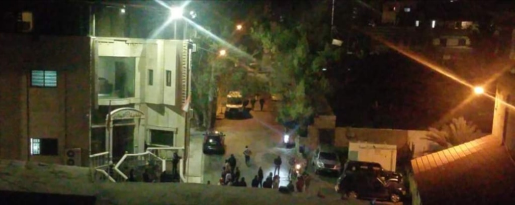 ألقى قنبلة يدوية أمام مبنى بلدية البداوي وفر!