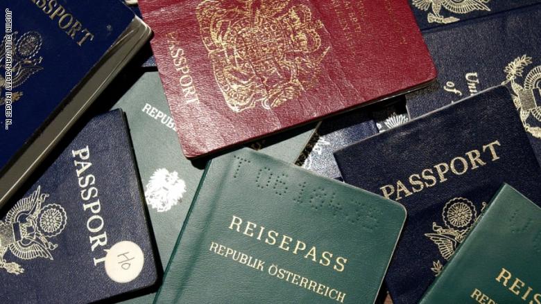 المخابرات توقف شخصين يؤمنان جوازات السفر المزوّرة مقابل مبالغ مالية ضخمة: تصلهم عبر طرود بريدية أو بواسطة أشخاص قادمين إلى لبنان
