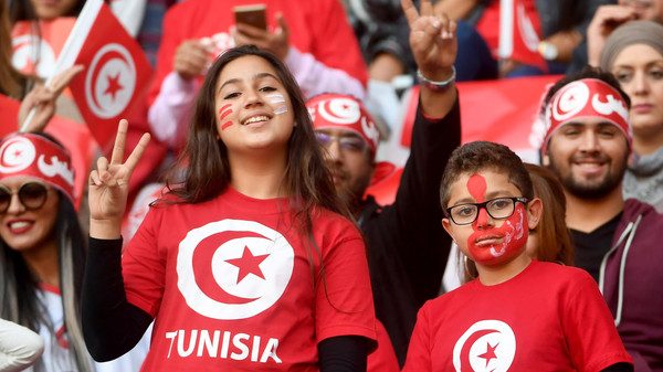 امال العرب تترقب المنتخب التونسي اليوم بعد الهزيمة العربية ثلاثية الأبعاد....وهذه تفاصيل مباريات اليوم