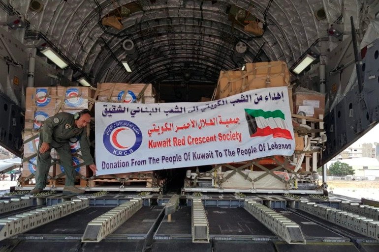 36 طنا من الأدوية والأجهزة الطبية والكراسي المتحركة وحليب الأطفال وأكياس الدم انطلقت من الكويت إلى لبنان وحملة تضامن شعبية
