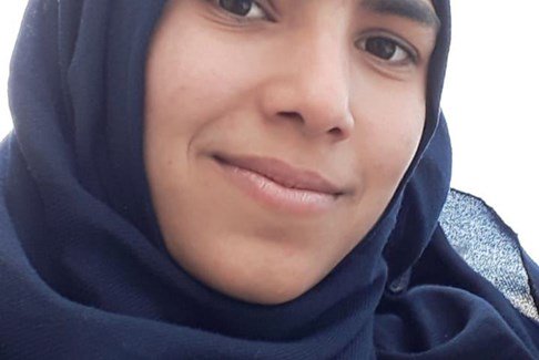 عائشة إبنة الـ17 عاماً خرجت منذ ثلاثة أيام من منزلها في سير الضنية ولم تعد