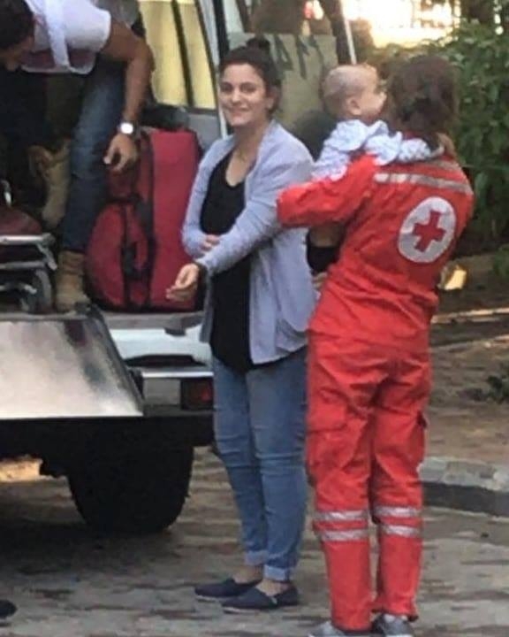 بالصور/ الصليب الأحمر اللبناني ينقل مرضى سرطان الأطفال إلى مركز &quot;سانت جود&quot; بسبب تعذر التنقل اليوم 
