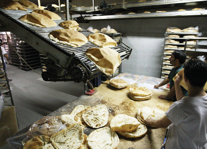  الدولية للمعلومات:   أرباح  كارتل القمح وأصحاب الأفران في لبنان تتراوح من 20% إلى 100% بينما الربح عالميًا أقل من 5%!