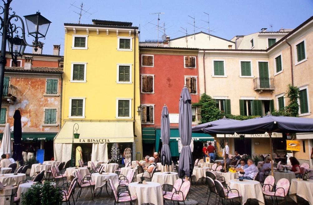 فرصة للعيش في إيطاليا...مدينة تعرض منازل مقابل 1 دولار!