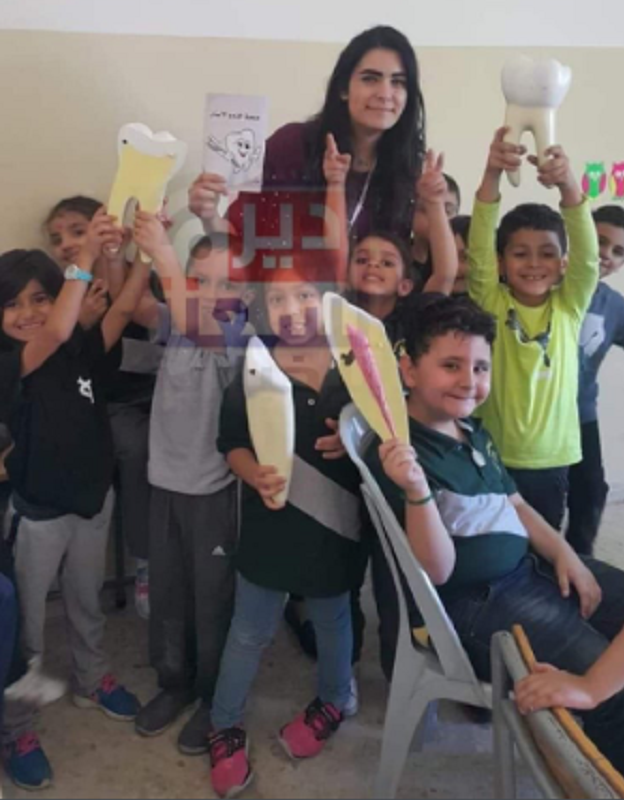 الصورة الأخيرة للتلاميذ مع معلمتهم قبل رحلة الموت ووزير التربية الأردني يوضح: المدرسة لم تحصل على تصريح لرحلة للبحر الميت وقد خالفت خط السير وشروط السلامة