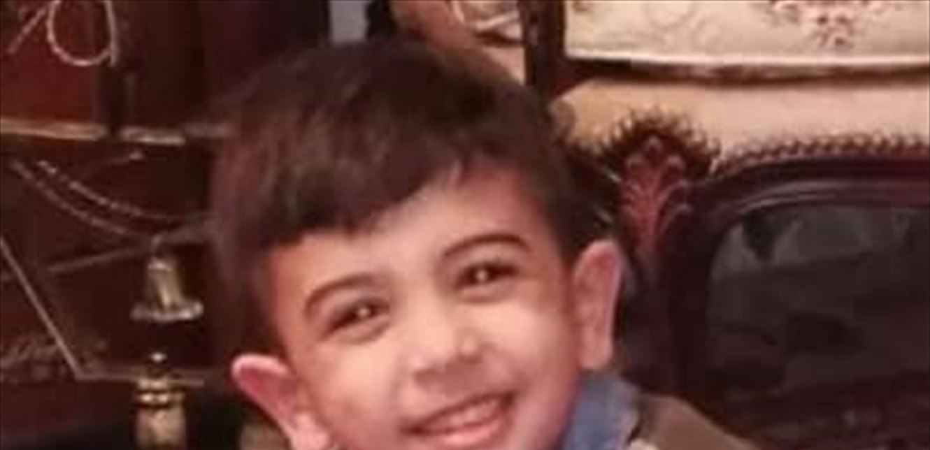 حزنٌ يلف الزعرورية...الطفل سعيد محمد الزين ابن السبع سنوات قضى بعد سقوط بوابة حديد