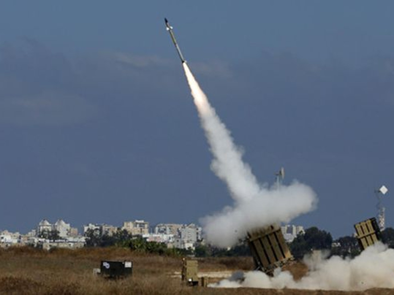 وسائل إعلام &quot;اسرائيلية&quot;: اطلاق صاروخ باترويت من منطقة صفد باتجاه طائرة من دون طيار فوق الجولان