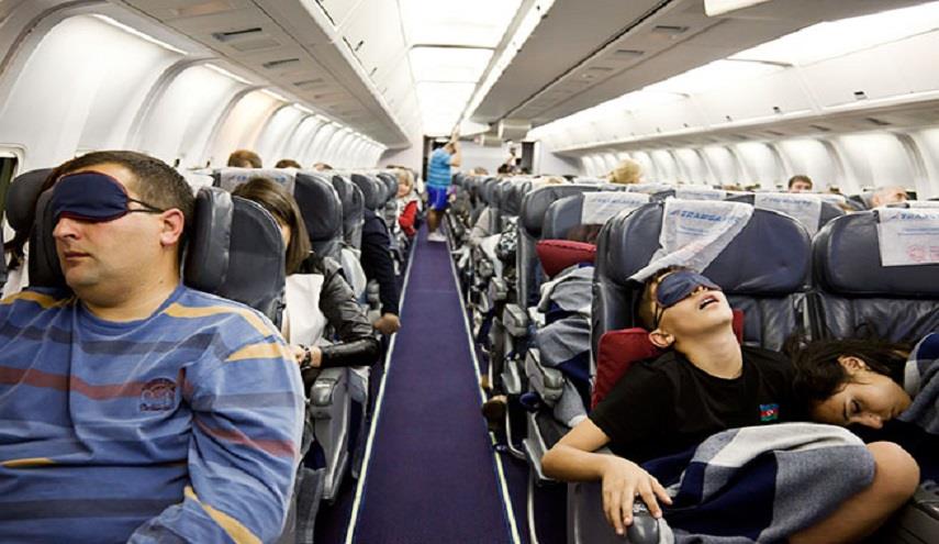 حذارِ النوم عند إقلاع وهبوط الطائرة