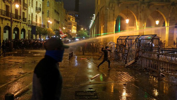 قوى الأمن: ندعو مجدداً جميع المتظاهرين السلميين الإبتعاد عن مكان أعمال الشغب حفاظاً على سلامتهم