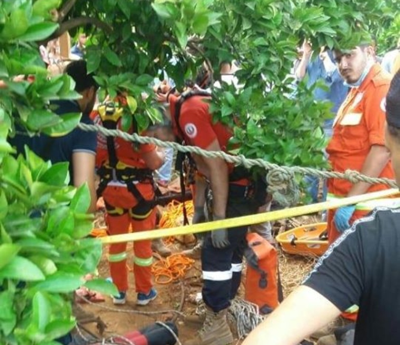 المحاولات الحثيثة مستمرة لانقاذ الـ5 أشخاص الذين سقطوا في بئر في طرابلس.. يزيد عمقه عن 11 مترا