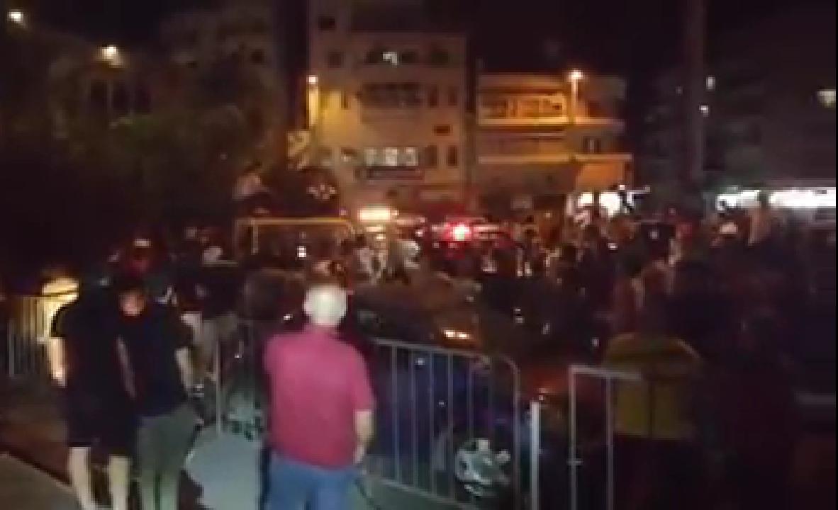 بالفيديو/ مسيرة جابت شوارع طرابلس ومرت أمام قصر ميقاتي للمطالبة بمشاريع استثمارية