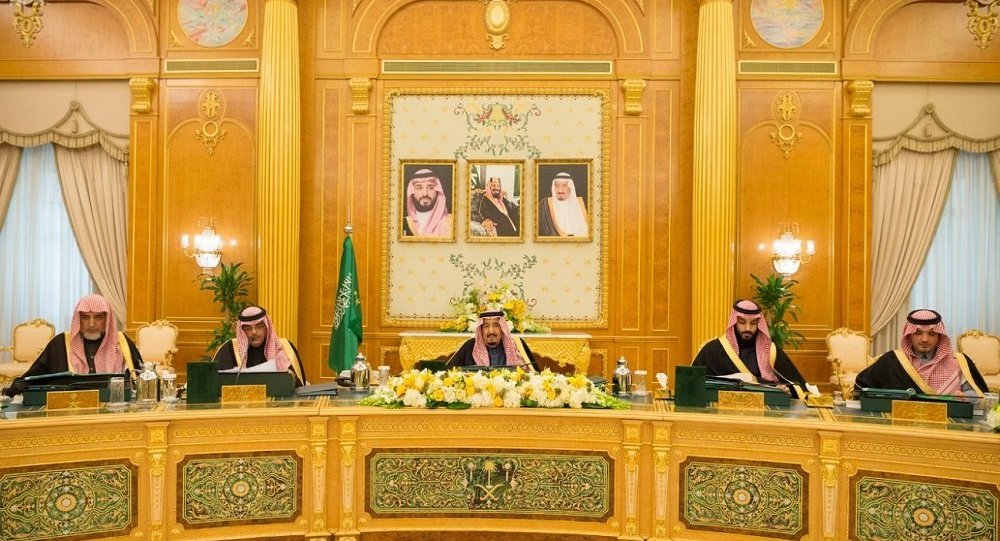 مفاجأة من العيار الثقيل...&quot;رسالة صوتية&quot; لأمير سعودي تكشف تفاصيل ما حدث داخل القصر الملكي