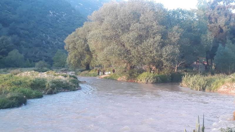 فقدان طفلين شقيقين من التابعية السورية عند مجرى النهر البارد بعدما كانا برفقة والدهما