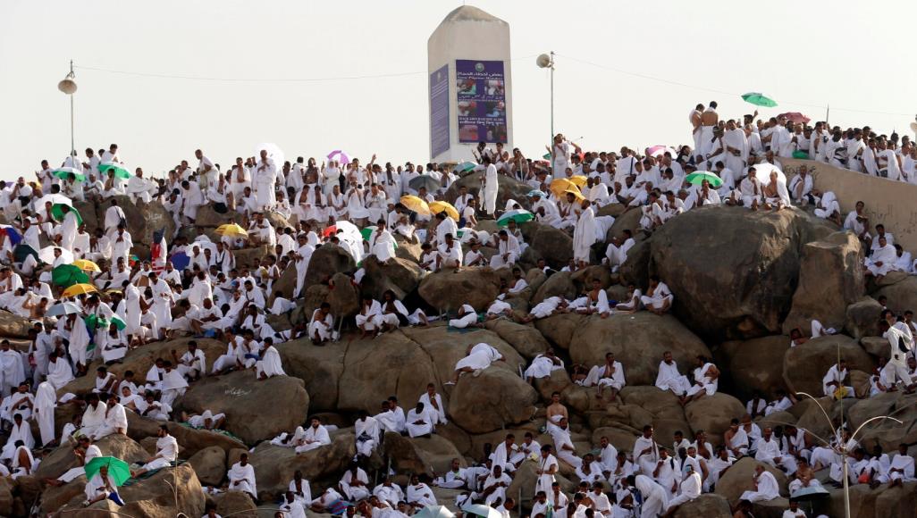 ركن الحج الأعظم.. أكثر من مليوني حاج على صعيد عرفات