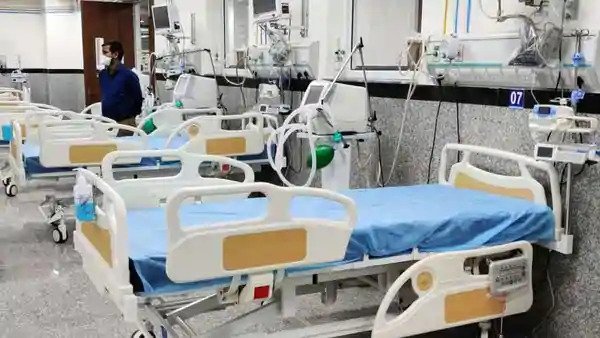 القطاع الاستشفائي ينزف...أزمة تأمين المعدات جعلت بعضها تُستخدم لأكثر من مريض
