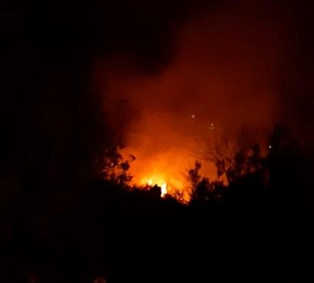 معلومات عن تجدد اندلاع النيران في أحراج بلدة المزمورة ومزرعة الضهر في الشوف