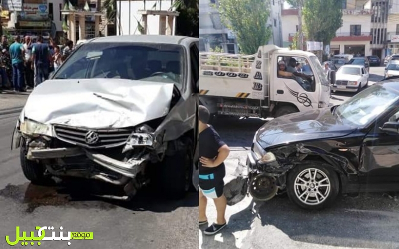 بالصور/ في كفررمان.. حادث بين سيارتين يؤدي الى صدم امرأة أربعينية صودف مرورها وحالتها حرجة